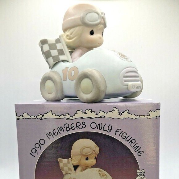 TEN YEARS & STILL GOING STRONG  1990 MEMBERS ONLY PRECIOUS MOMENTS #901 - Picture 1 of 9